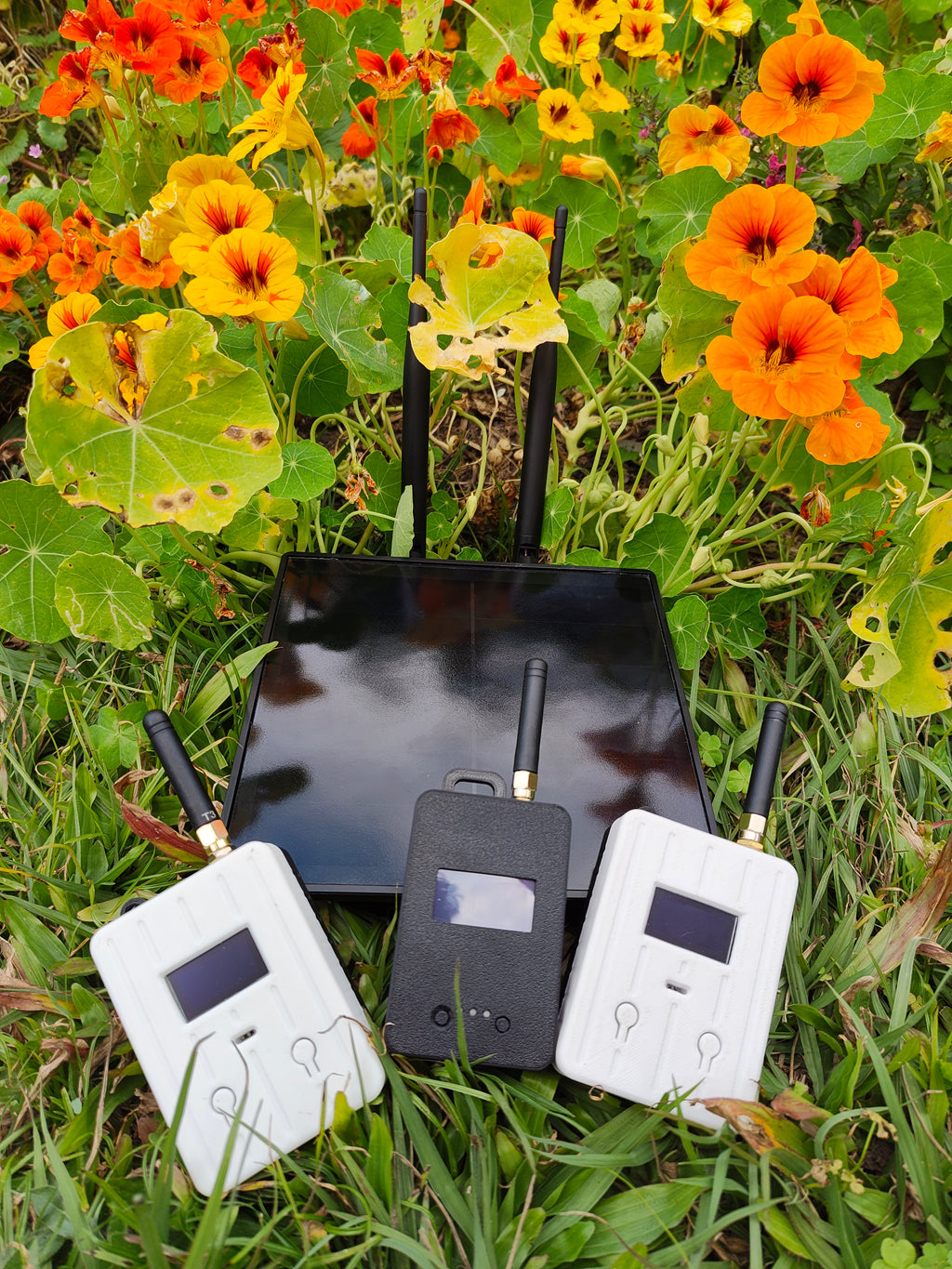 DOSnet Farming — 3 Connection Hubs + 1 Coverage Hub | Property Comms Kit